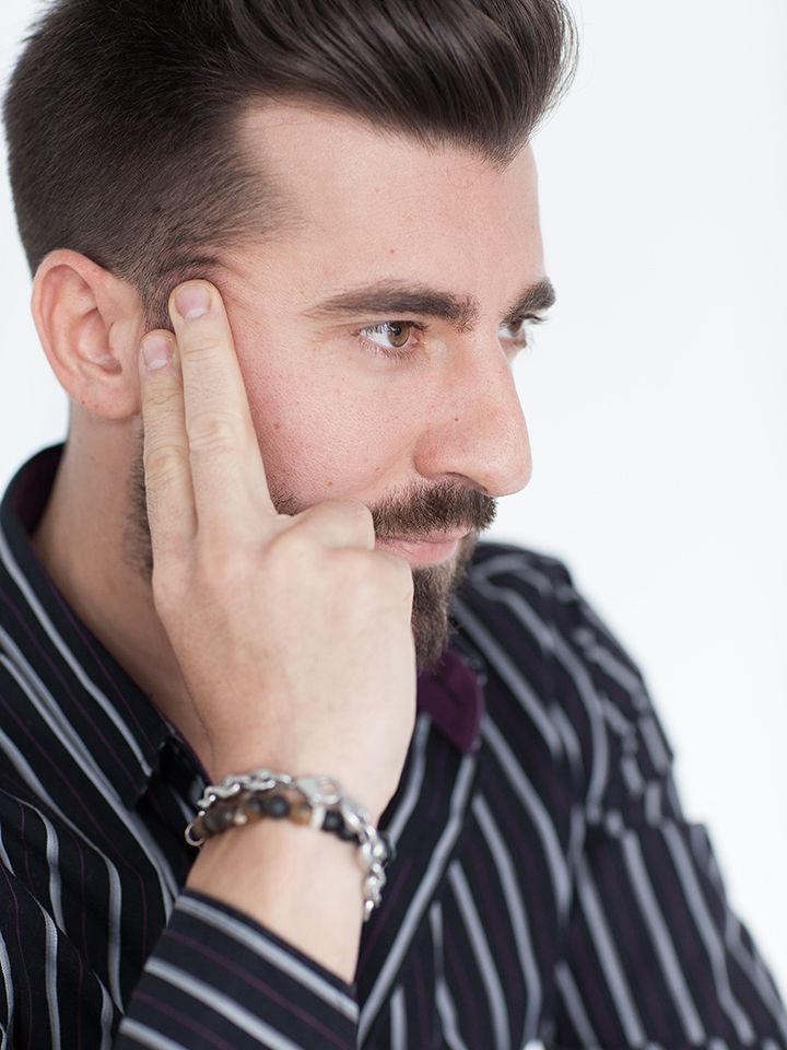 portrait de Hugo, voyant médium à Brest
